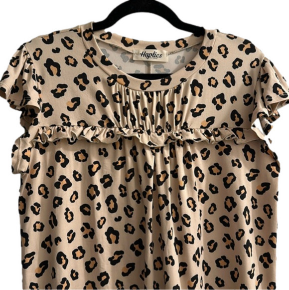 holly harper Tops - NWOT sample sale top